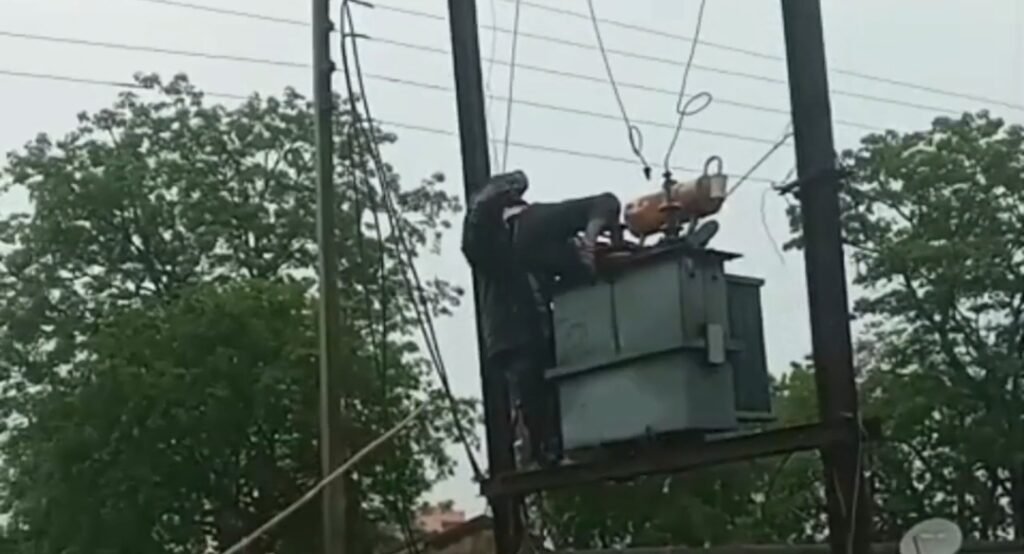 फिंगेश्वर में करंट का तांडव 
