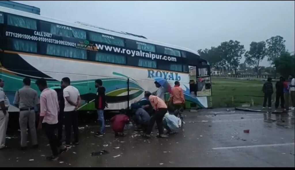 रायपुर अभनपुर हाइवे हादसा