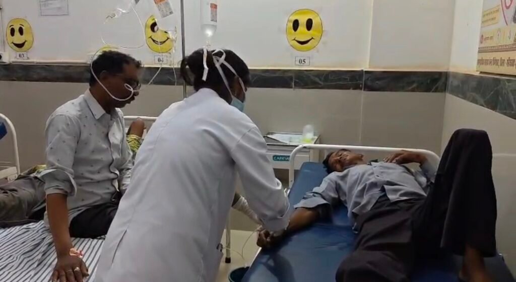 गरियाबंद सोनई रूपई मंदिर में मधुमक्खियों का तांडव