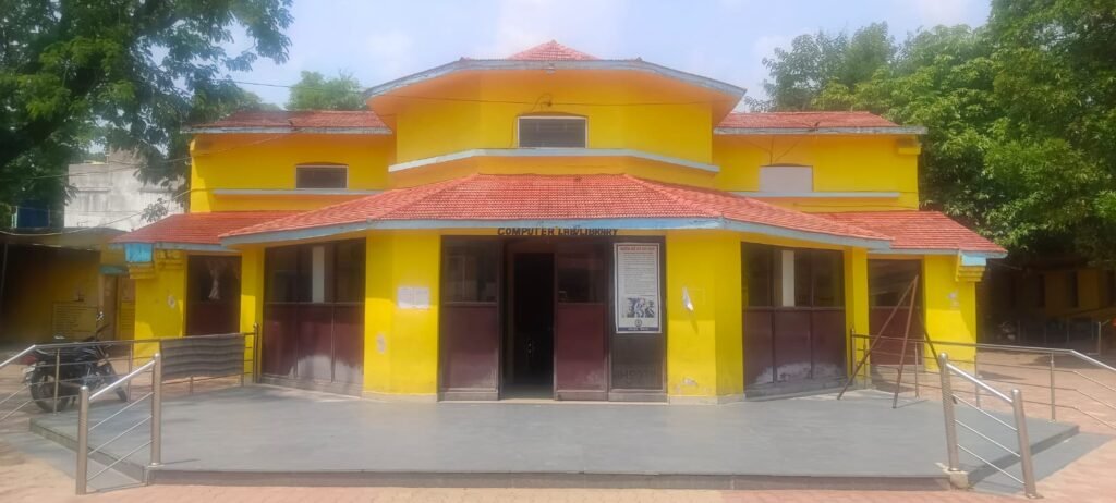 स्वामी आत्मानंद स्कूल